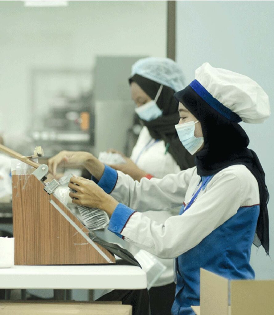 Tim produksi menyapa